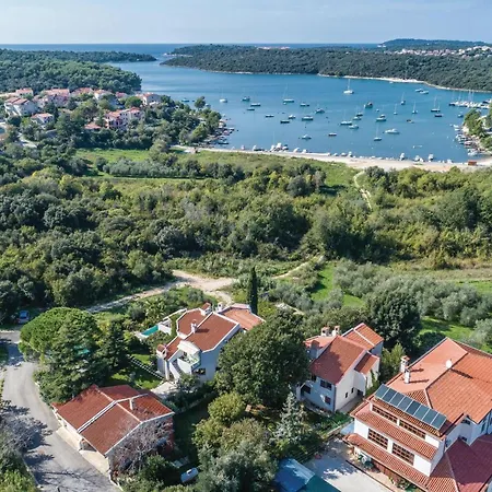 Beautiful In * Pula