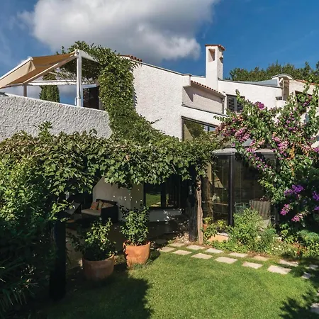 Stunning In With Wifi